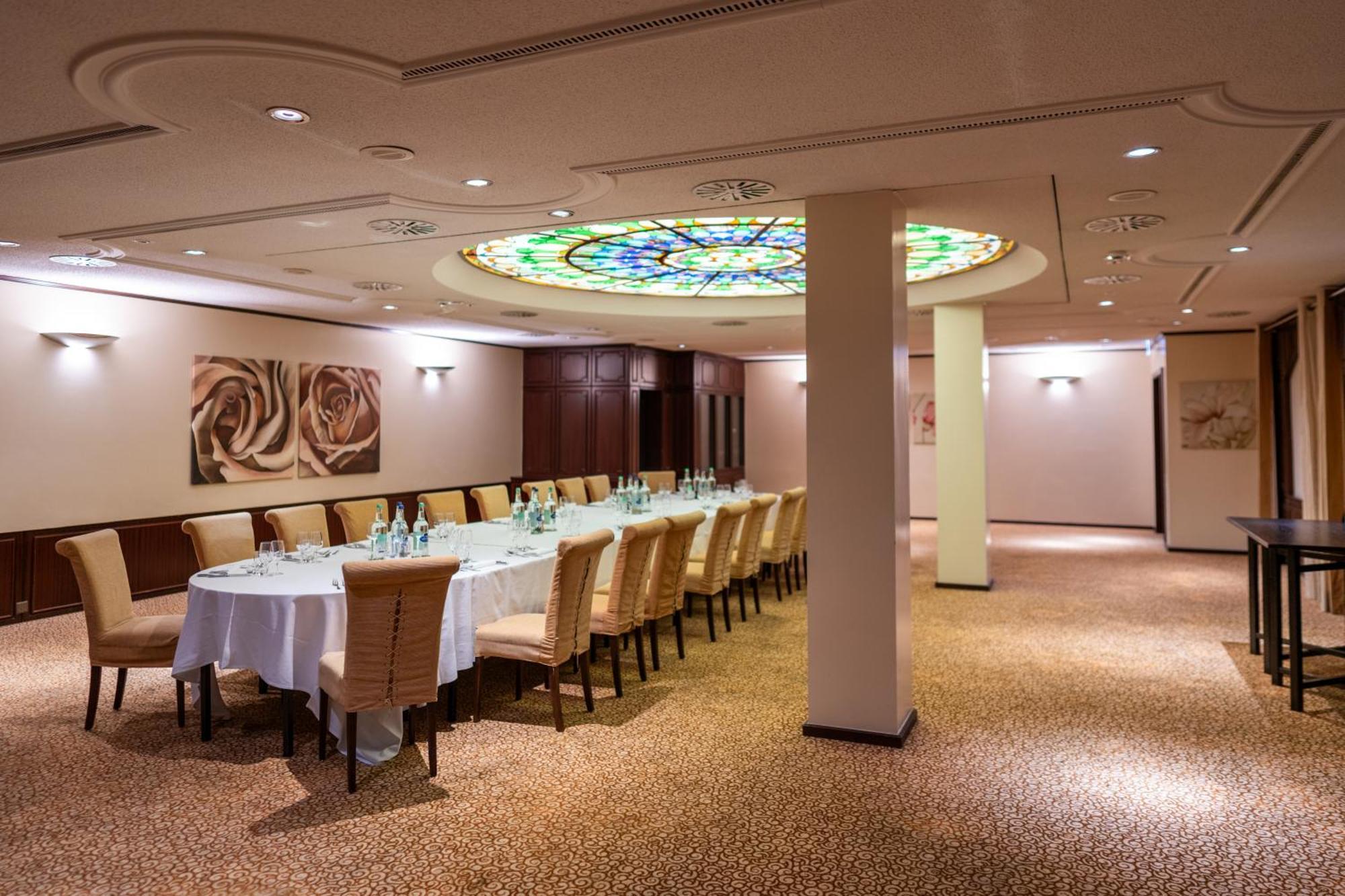 Moevenpick Hotel Geneva Meyrin Eksteriør bilde