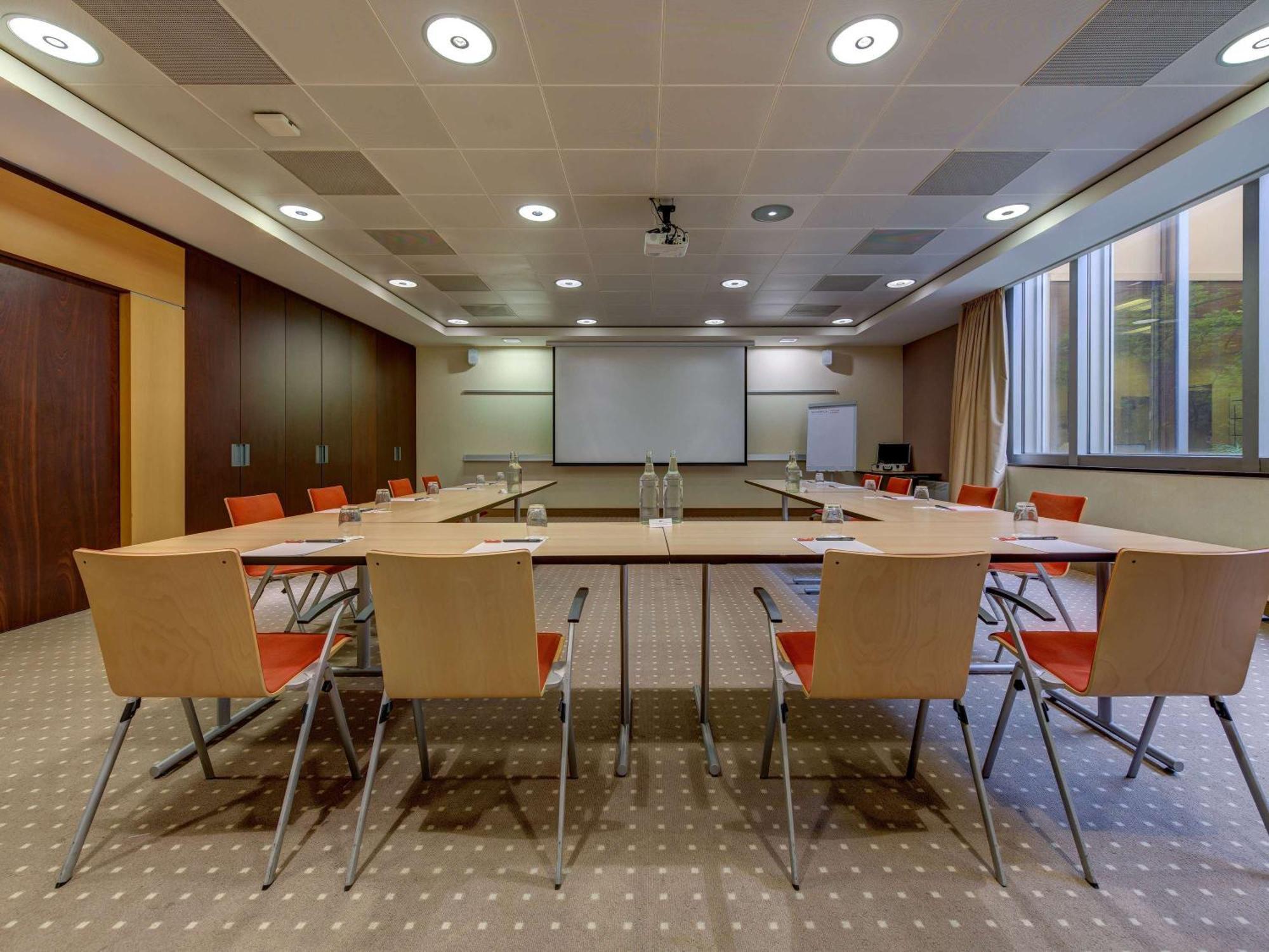 Moevenpick Hotel Geneva Meyrin Eksteriør bilde