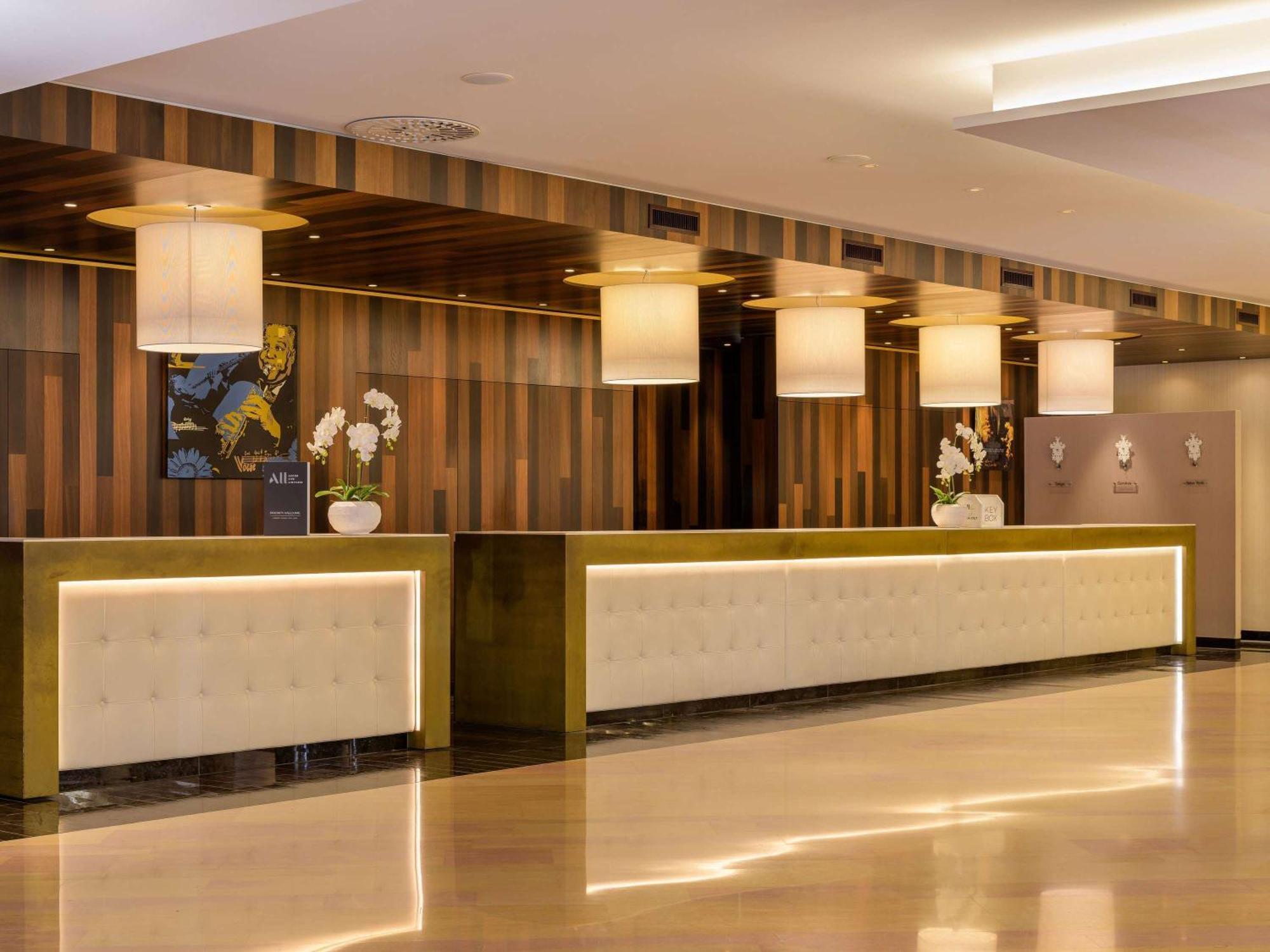 Moevenpick Hotel Geneva Meyrin Eksteriør bilde